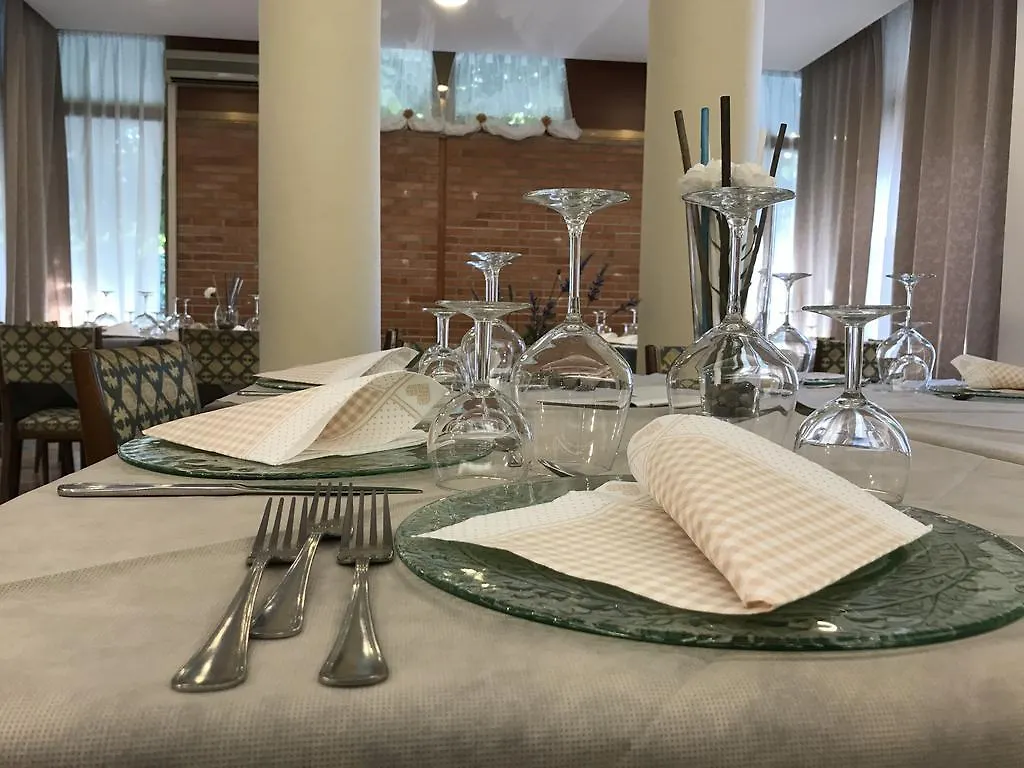 מונטה קטיני טרמה Hotel Butterfly