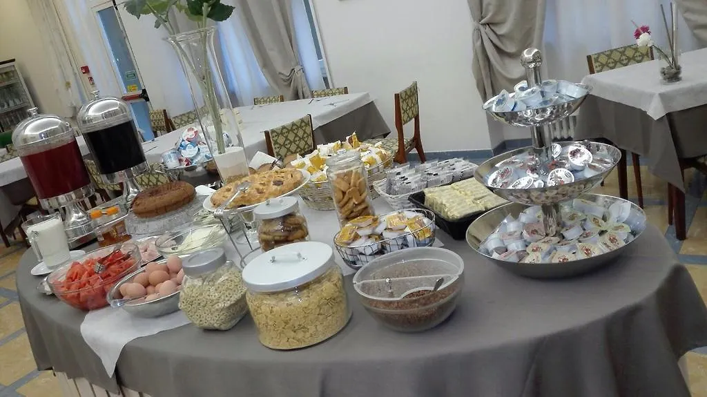 מונטה קטיני טרמה Hotel Butterfly
