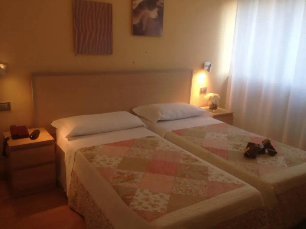 מונטה קטיני טרמה Hotel Butterfly מונטה קטיני טרמה