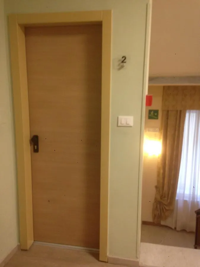 מונטה קטיני טרמה Hotel Butterfly  מונטה קטיני טרמה