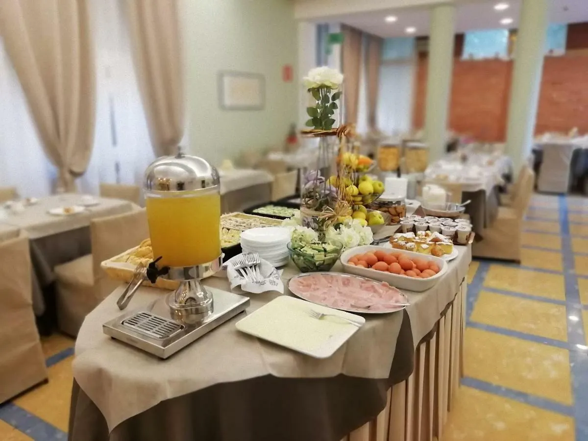מונטה קטיני טרמה Hotel Butterfly